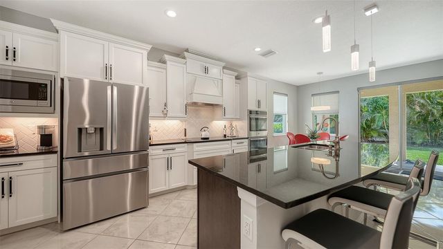 2858 ORIOLE DRIVE, Sarasota, FL 34243