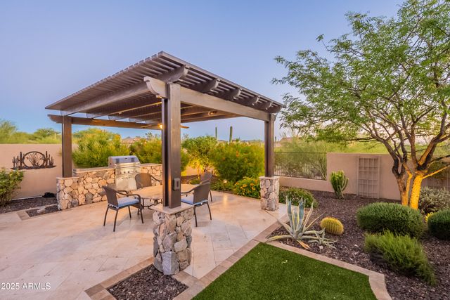 8563 E TUMBLEWEED Drive, Scottsdale, AZ 85266