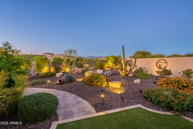 8563 E TUMBLEWEED Drive, Scottsdale, AZ 85266