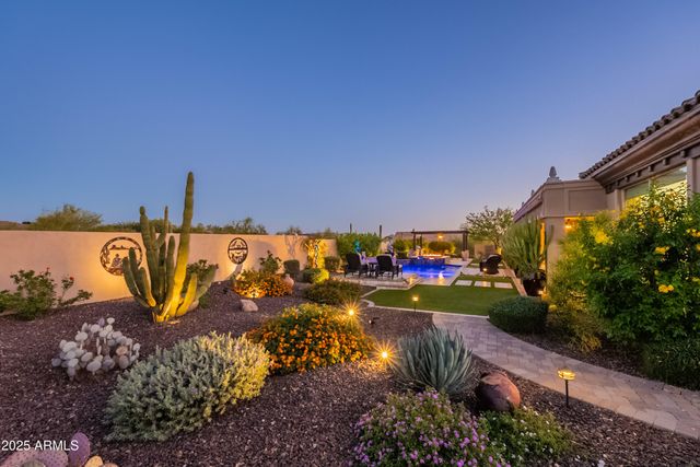 8563 E TUMBLEWEED Drive, Scottsdale, AZ 85266