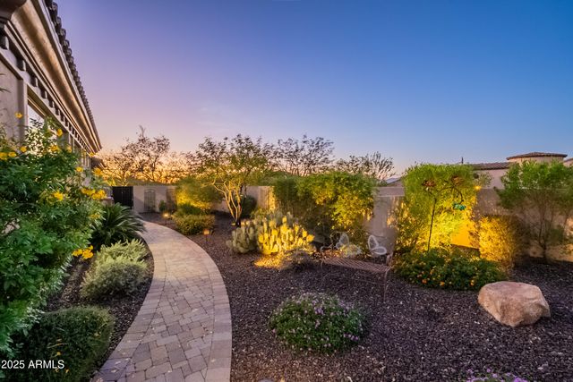 8563 E TUMBLEWEED Drive, Scottsdale, AZ 85266