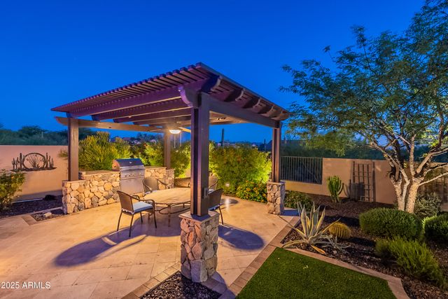 8563 E TUMBLEWEED Drive, Scottsdale, AZ 85266