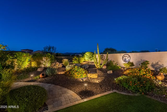 8563 E TUMBLEWEED Drive, Scottsdale, AZ 85266