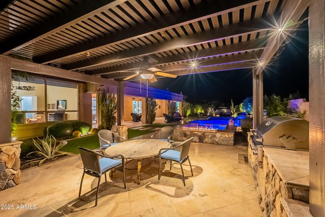 8563 E TUMBLEWEED Drive, Scottsdale, AZ 85266