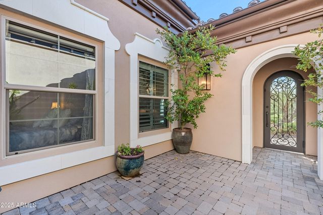 8563 E TUMBLEWEED Drive, Scottsdale, AZ 85266