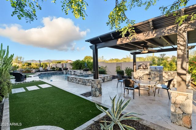 8563 E TUMBLEWEED Drive, Scottsdale, AZ 85266