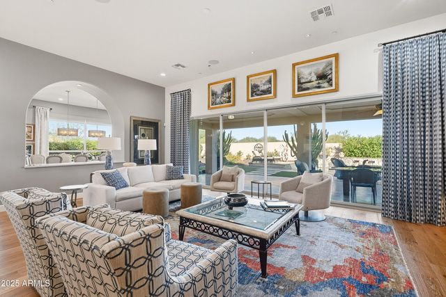 8563 E TUMBLEWEED Drive, Scottsdale, AZ 85266