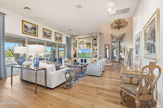 8563 E TUMBLEWEED Drive, Scottsdale, AZ 85266