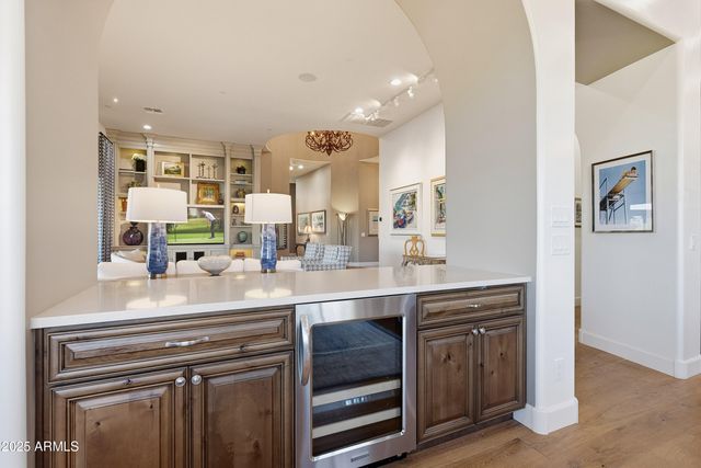 8563 E TUMBLEWEED Drive, Scottsdale, AZ 85266