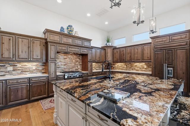 8563 E TUMBLEWEED Drive, Scottsdale, AZ 85266