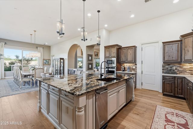 8563 E TUMBLEWEED Drive, Scottsdale, AZ 85266