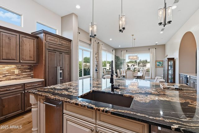 8563 E TUMBLEWEED Drive, Scottsdale, AZ 85266