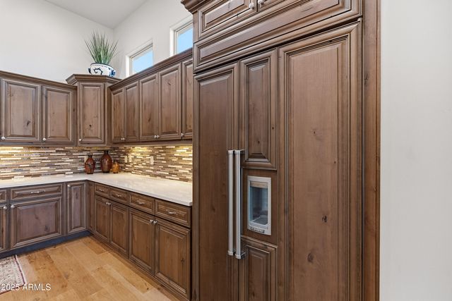 8563 E TUMBLEWEED Drive, Scottsdale, AZ 85266