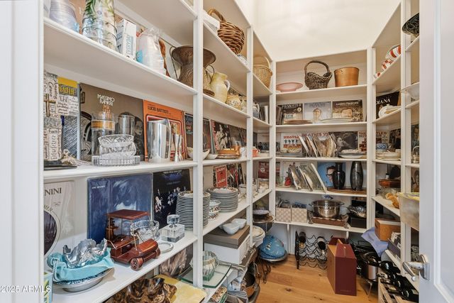 8563 E TUMBLEWEED Drive, Scottsdale, AZ 85266