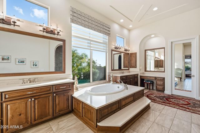 8563 E TUMBLEWEED Drive, Scottsdale, AZ 85266