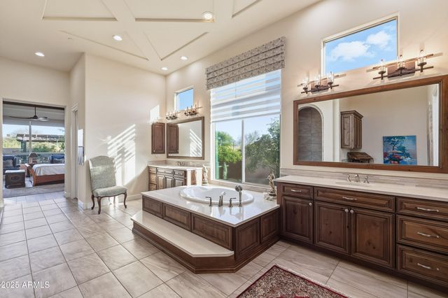 8563 E TUMBLEWEED Drive, Scottsdale, AZ 85266