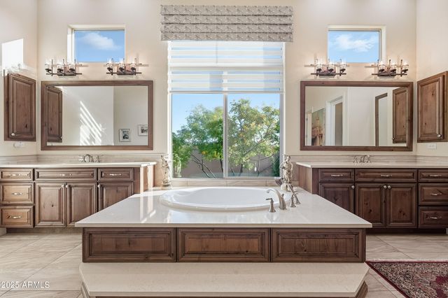 8563 E TUMBLEWEED Drive, Scottsdale, AZ 85266