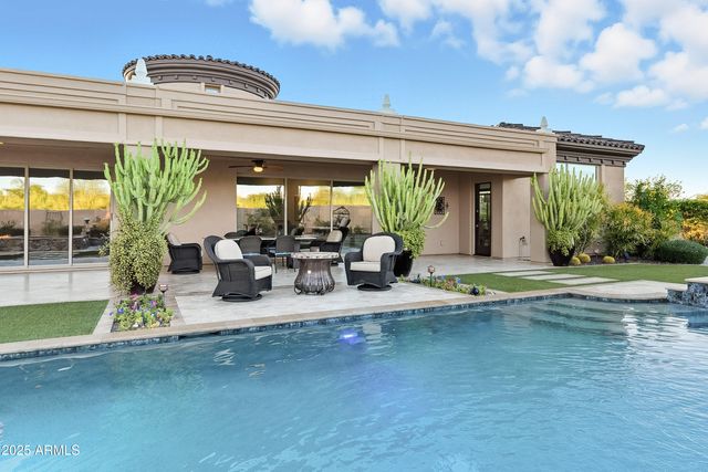 8563 E TUMBLEWEED Drive, Scottsdale, AZ 85266