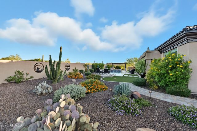 8563 E TUMBLEWEED Drive, Scottsdale, AZ 85266