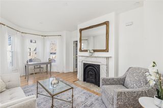 17 Old Beach Road, Newport, RI 02840