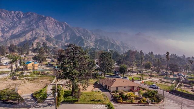 2820 N Mount Curve, Altadena, CA 91001