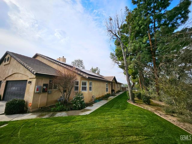 2323 Easthills Drive 25, Bakersfield, CA 93306