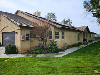 2323 Easthills Drive 25, Bakersfield, CA 93306