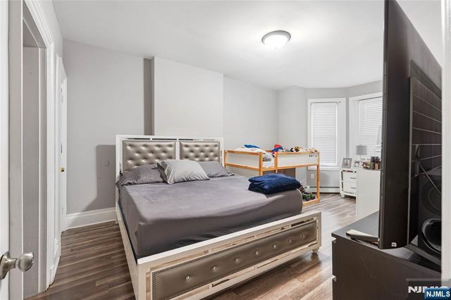 267 6th Avenue, Newark, NJ 07107