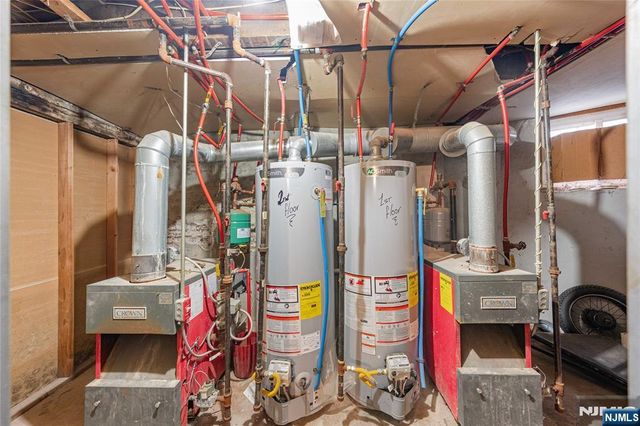 267 6th Avenue, Newark, NJ 07107