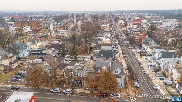 267 6th Avenue, Newark, NJ 07107