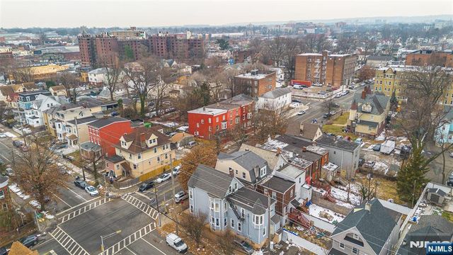 267 6th Avenue, Newark, NJ 07107