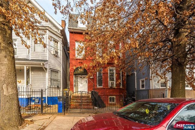 267 6th Avenue, Newark, NJ 07107