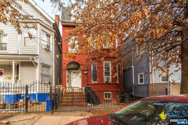 267 6th Avenue, Newark, NJ 07107