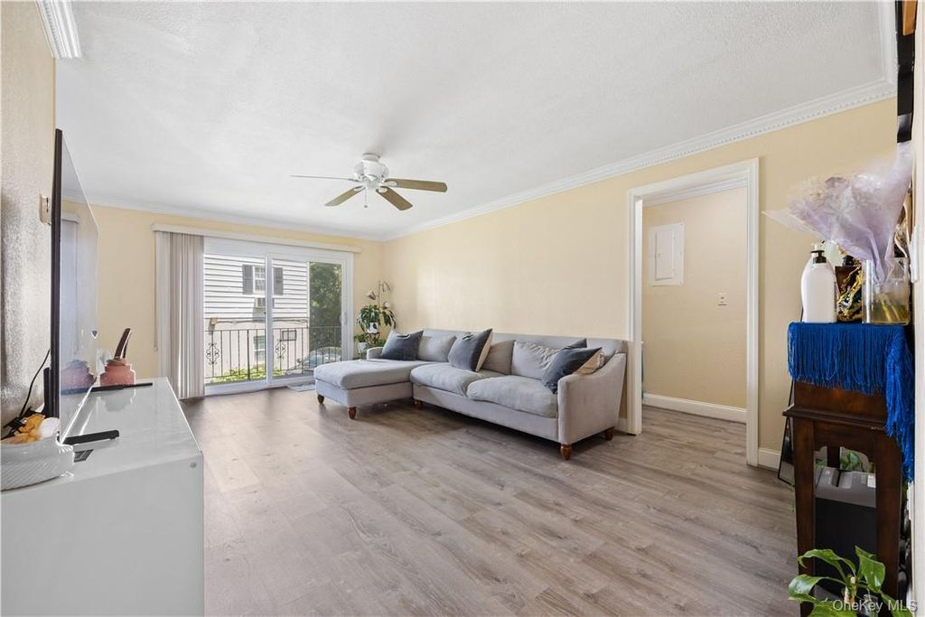 315 Woodland Hills Road, White Plains, NY 10603 — photo 5