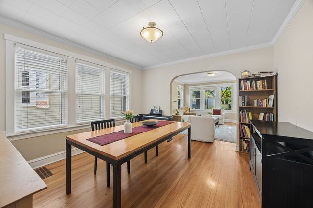 1180 GUNDERSON Avenue, Oak Park, IL 60304