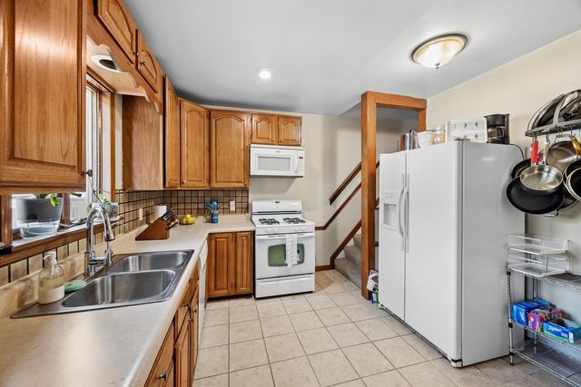 1180 GUNDERSON Avenue, Oak Park, IL 60304
