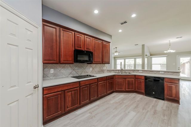 12422 Daimler Drive, Frisco, TX 75033