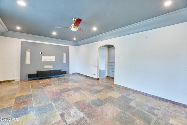 327 E MEDLOCK Drive, Phoenix, AZ 85012