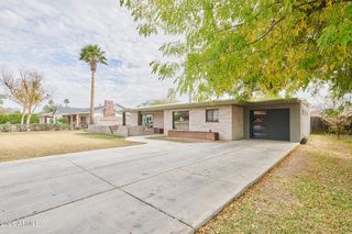 327 E MEDLOCK Drive, Phoenix, AZ 85012