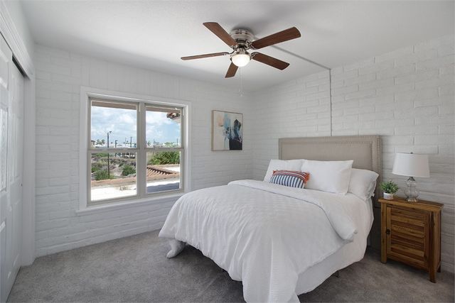 1421 South 11th St 216, Port Aransas, TX 78373