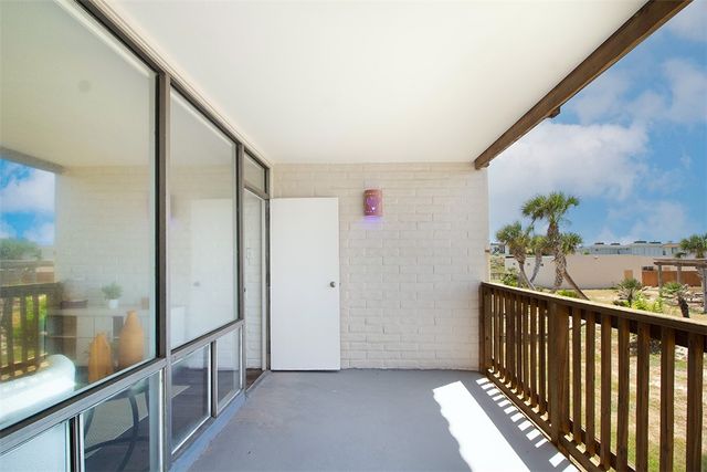 1421 South 11th St 216, Port Aransas, TX 78373