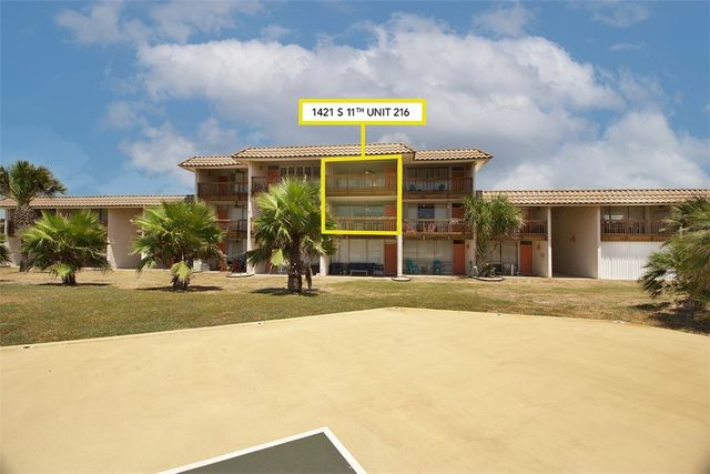 1421 South 11th St 216, Port Aransas, TX 78373
