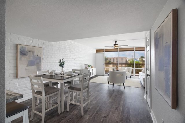 1421 South 11th St 216, Port Aransas, TX 78373