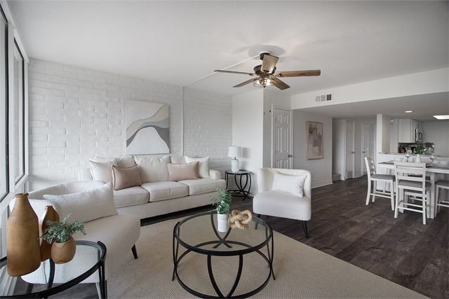 1421 South 11th St 216, Port Aransas, TX 78373