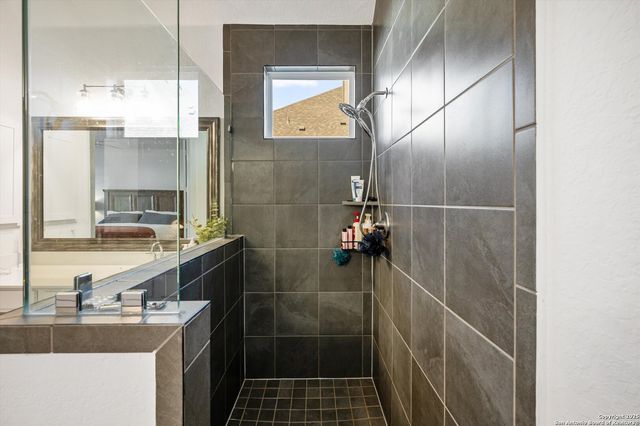 411 Aurora Basin, Cibolo, TX 78108