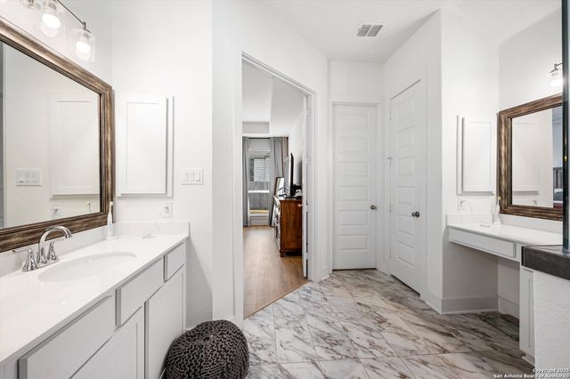 411 Aurora Basin, Cibolo, TX 78108