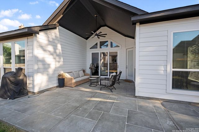 411 Aurora Basin, Cibolo, TX 78108