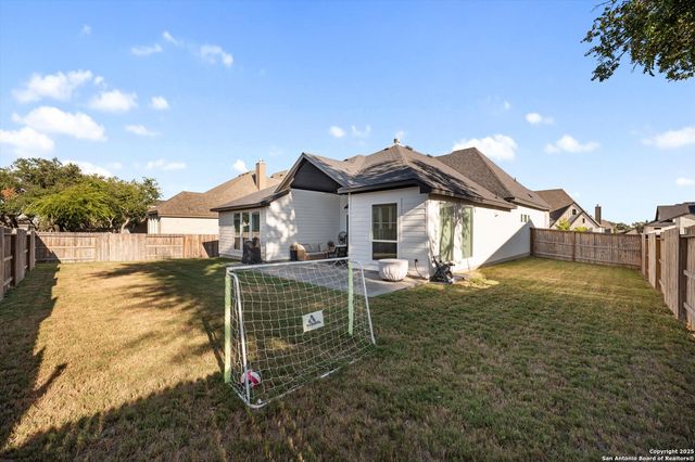 411 Aurora Basin, Cibolo, TX 78108