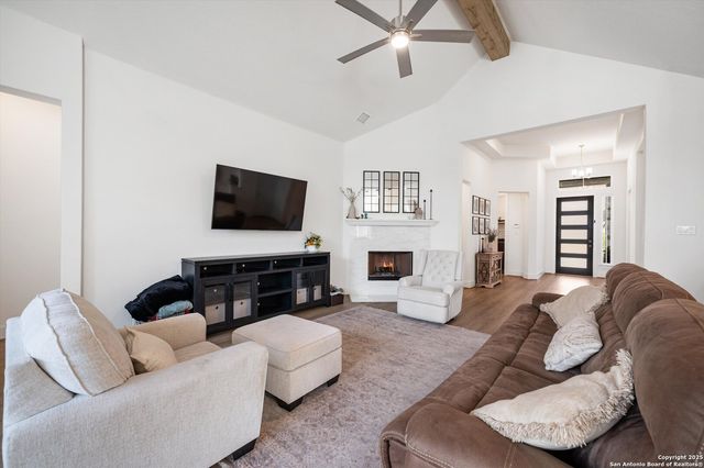 411 Aurora Basin, Cibolo, TX 78108