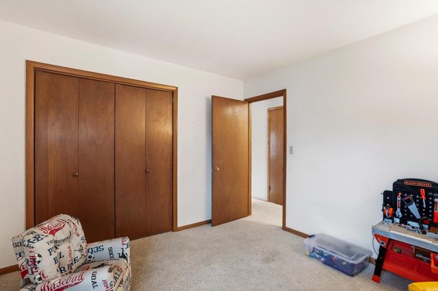955 W Whitefish ROAD, Port Washington, WI 53074